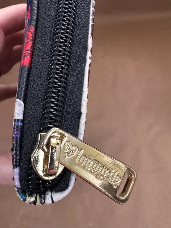 Loungefly Disney Villain Roses Tattoo Print Faux-Leather Zip-Around Wallet - Picture 3 of 5